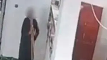 ضبط لص سرق عكازات كبار السن بمسجد بأسيوط