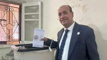 مرشح حزب العدل بالقائمة الوطنية يدلي بصوته في قنا