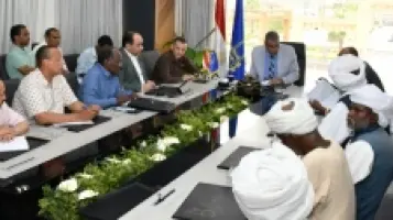 أهالى العبابدة والبشارية بأسوان يشكرون الرئيس السيسى