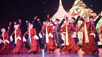 عرض خيالي لفرقة كوستروما الروسية بمشاركة مصرية