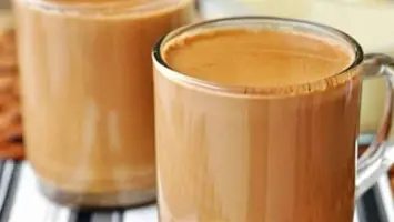 الشاي باللبن.. مشروب محبوب أم عادة تضر الجسم؟