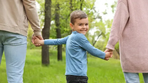 ذكاء الطفل.. من المسؤول وراثيا.. الأم أم الأب؟