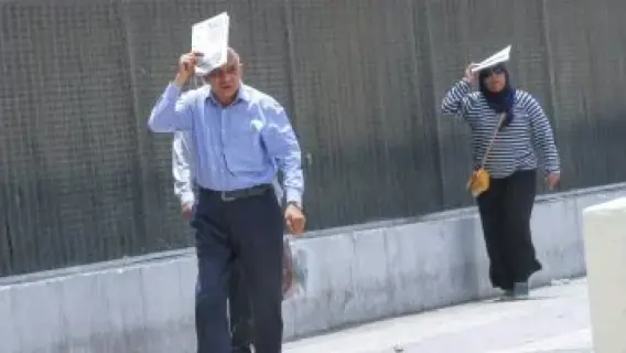 طقس الجمعة.. شديد الحرارة رطب وشبورة والعظمى بالقاهرة 35 درجة