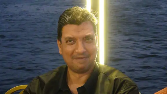 باسم التهامي يكتب: كيف يعيش الإنسان سعيدًا؟