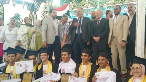"الجبهة بالقليوبية" يشارك في تكريم أوائل الطلاب بمؤسسة الدلتا التعليمية