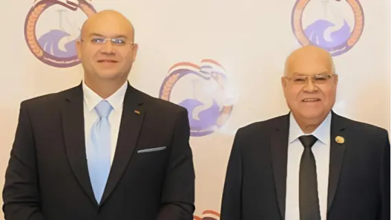 نائب محافظ الجيزة يهنئ والده ناجي الشهابي بعد تعيينه عضوًا بـ"الشيوخ"