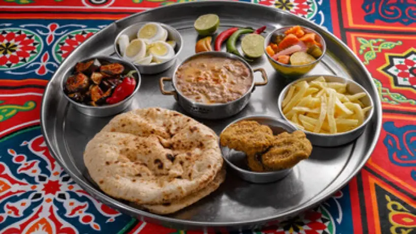 الفول والطعمية.. هل فطور المصريين الأشهر مفيد أم مضرّ للصحة؟