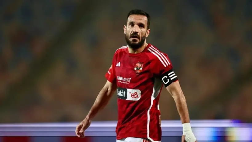 علي معلول يفاضل بين عروض الخليج وتونس بعد استلام جميع مستحقاته من الأهلي