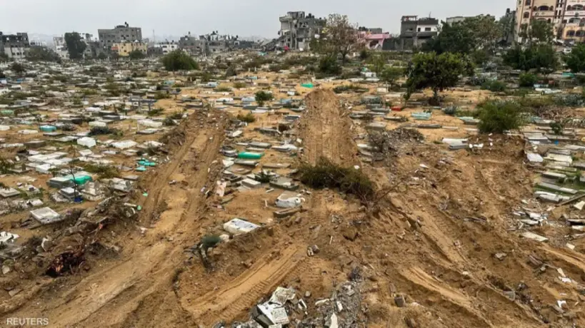 انتهاك صارخ: قوات الاحتلال تسرق جثامين الشهداء من المقبرة التركية في غزة