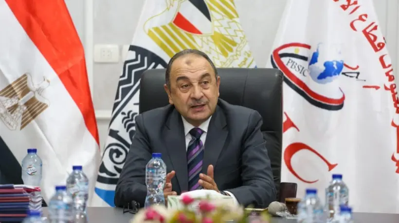 شيمي يوجّه بوضع استراتيجية شاملة للنهوض بأداء قطاع الأعمال العام