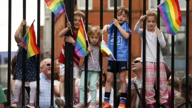 قنوات أطفال عربية تدعم المثلية الجنسية احذرها.