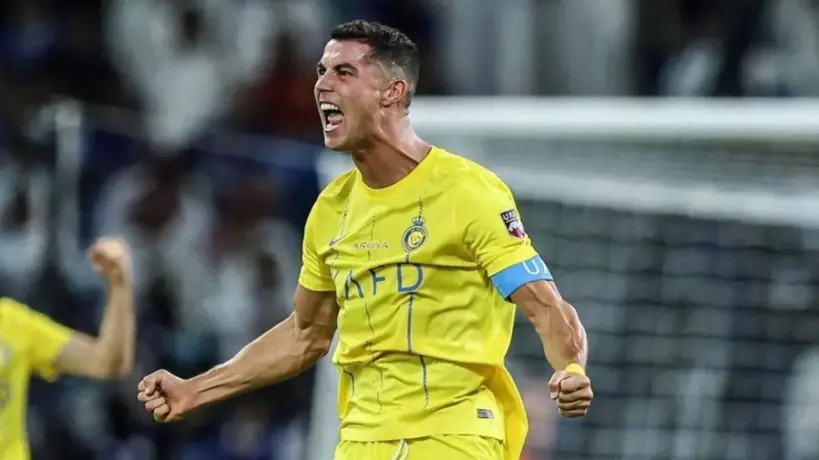 رونالدو يمدّد عقده مع النصر حتى 2027... والمجد لا يزال على الرادار