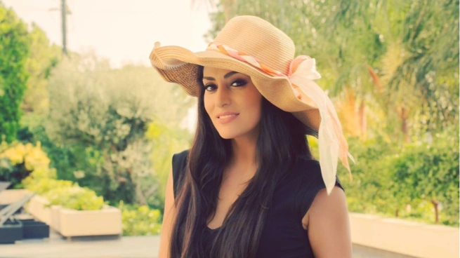 الفنانة اللبنانية مايا نصري