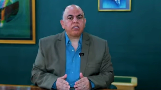 الكاتب الصحفي هشام يونس
